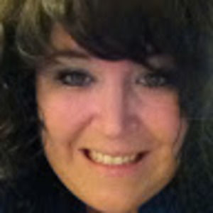 Meet your Posher, Leslie